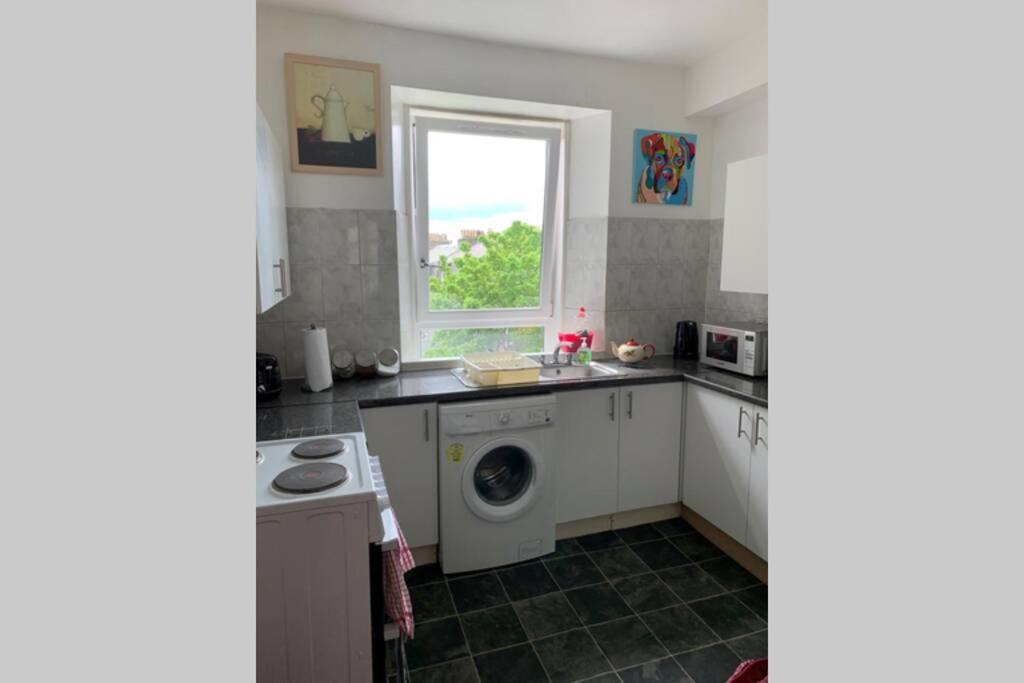 Spacious 2 Bedroom Apartment In Aberdeen City Zewnętrze zdjęcie